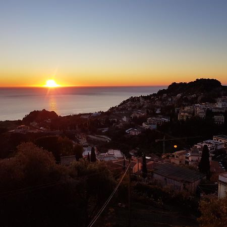 Casa Aurora Bed & Breakfast Taormina Exterior photo